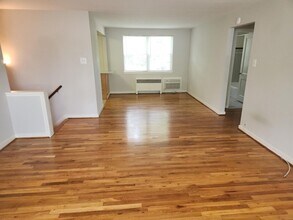 Interior Photo - Metropolitan Wynnewood