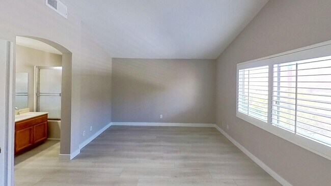 Building Photo - 10785 Penara St