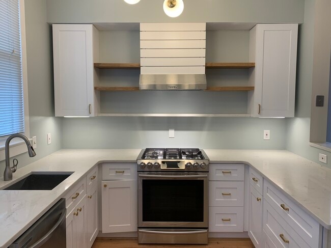 Foto del edificio - 1524 Caroline St NW