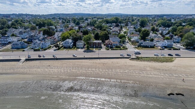Foto del edificio - 623 Quincy Shore Dr