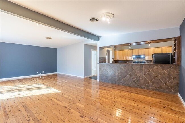 Foto del edificio - 2416 S 5th St