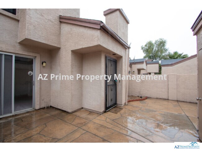 Building Photo - 3315 E Juniper Ave