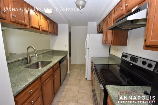Building Photo - 606 belle dora ct