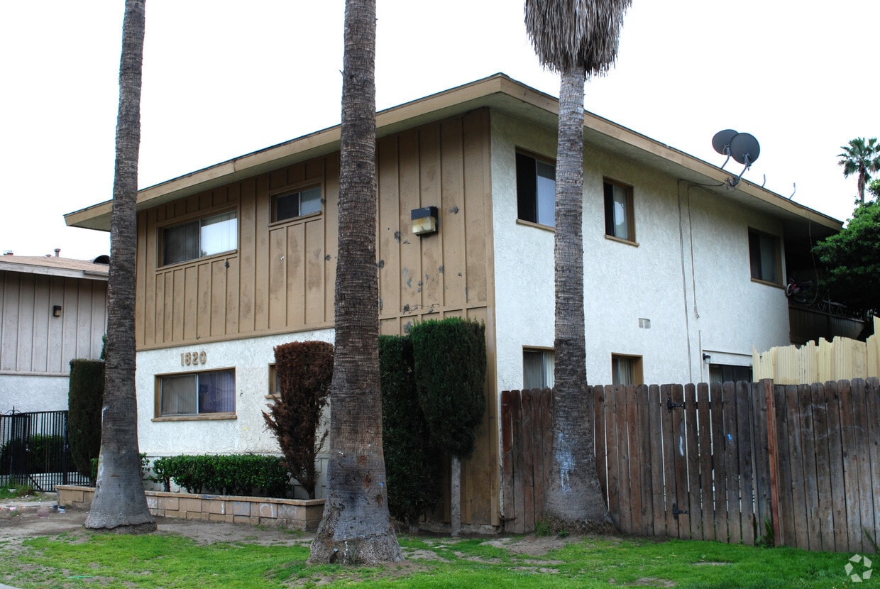 Primary Photo - 1820 Gramercy Ave
