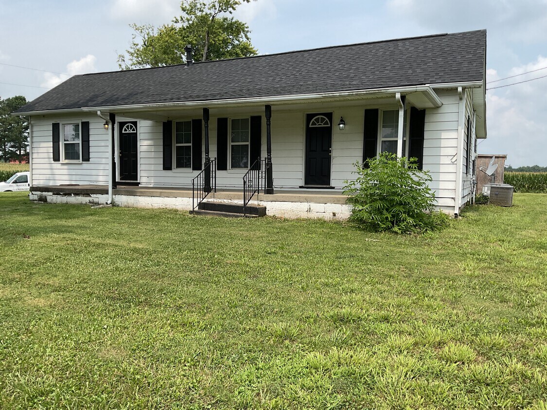 Primary Photo - 832 Fogle Rd