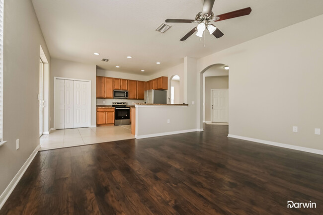 Building Photo - 15520 Telford Spring Dr, Ruskin, FL 33573