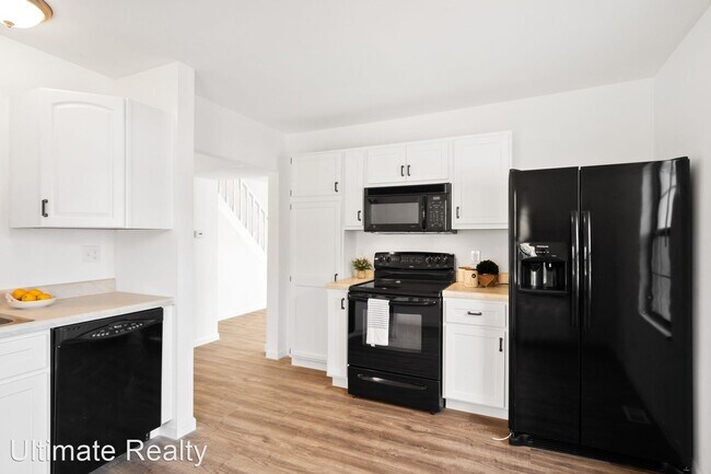 Building Photo - 2 br, 1 bath House - 85 Reasor Dr.