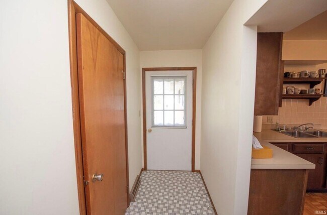 Building Photo - WEST LAFAYETTE SCHOOLS...Well-Maintained Ranch Home with Hardwood Floors