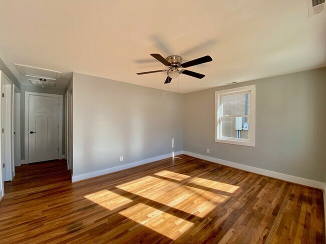 Foto del edificio - 403 E Hammond St