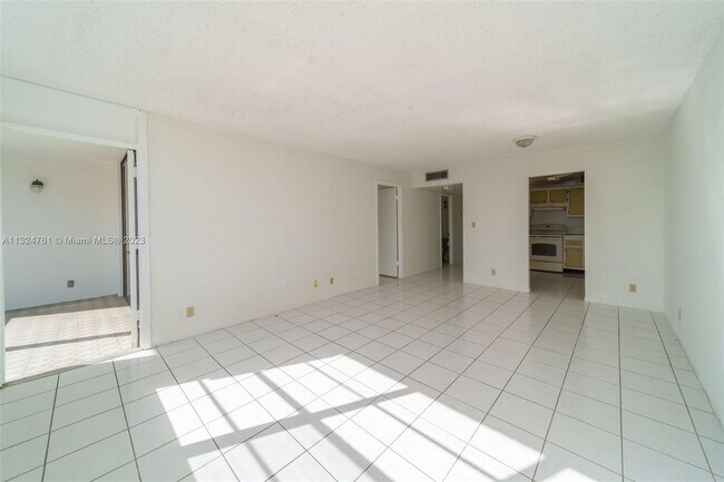 Foto del edificio - 2741 Taft St