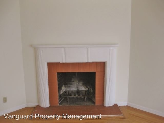 Building Photo - 2120-2122 Judah St