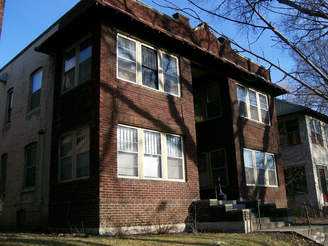 Building Photo - 2437 1st Ave S