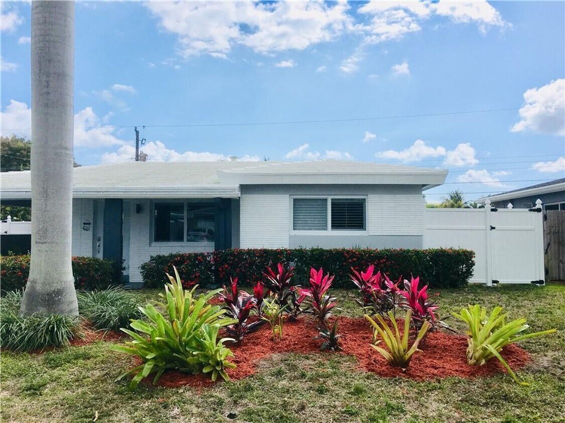 Photo - 4580 NE 3RD AVE #4580 OAKLAND PARK, FL 33334
