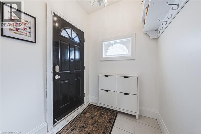 Building Photo - 78 Colbourne St