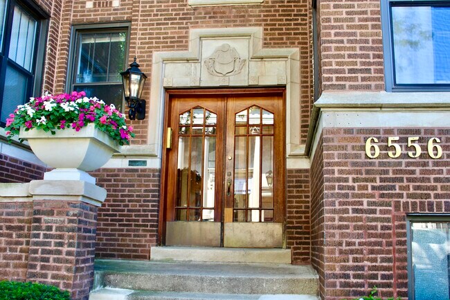 Building Photo - 6554 N Glenwood Ave