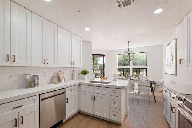 Foto del edificio - 7700 E Gainey Ranch Rd