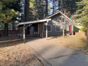 Building Photo - 909 Secret Harbor Dr