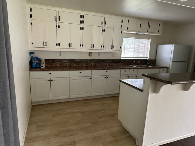 Foto del edificio - 4290 Lake Shore Dr