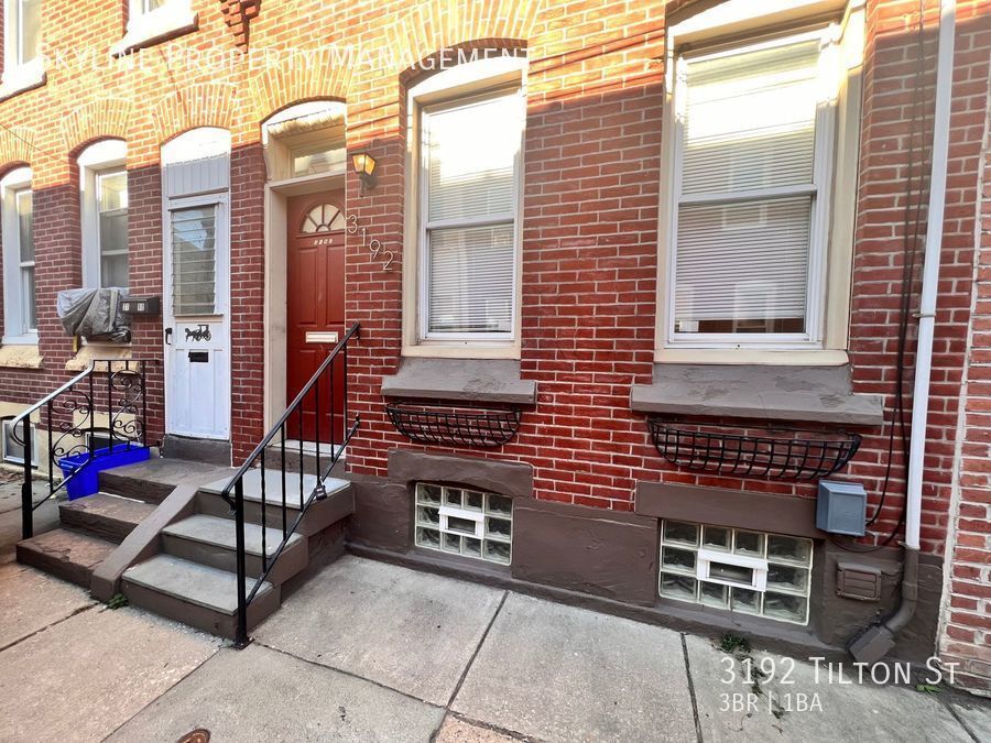 Primary Photo - Charming 3 Bedroom Home For Rent in Port R...