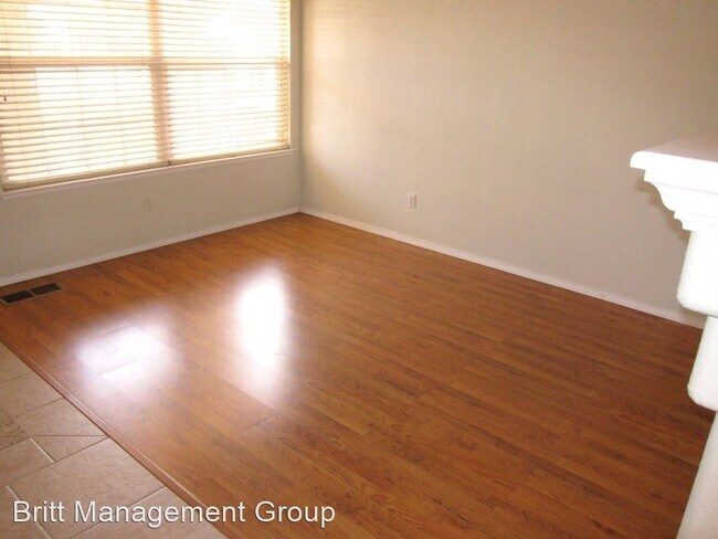 Foto del edificio - 3 br, 2 bath House - 9705 Northrup Drive