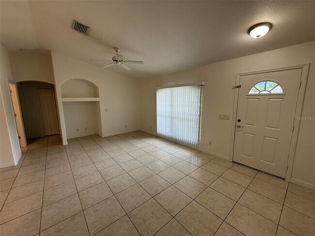 Building Photo - 3305 Circleville St