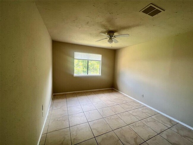 Building Photo - 1231 Berrystone Trail