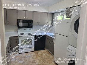 Building Photo - 7004 Longstreet Dr