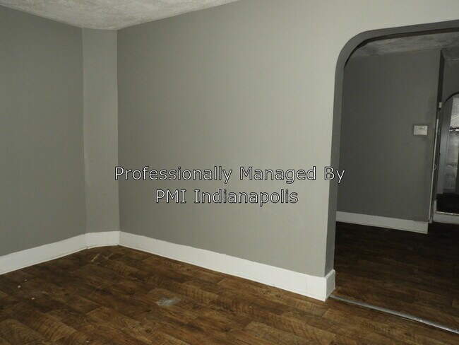Foto del edificio - 2628 E Brookside Ave