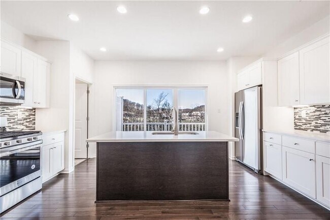 Building Photo - Beautiful NEW Construction