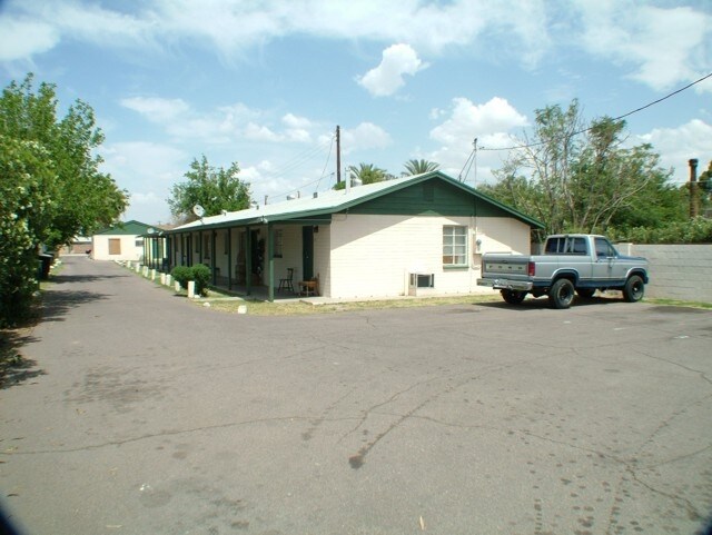 Parking - Devonshire Apartments