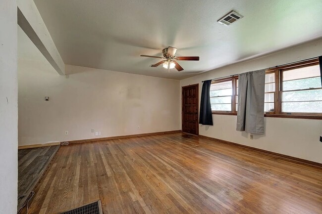 Building Photo - 1306 McKinley Ave