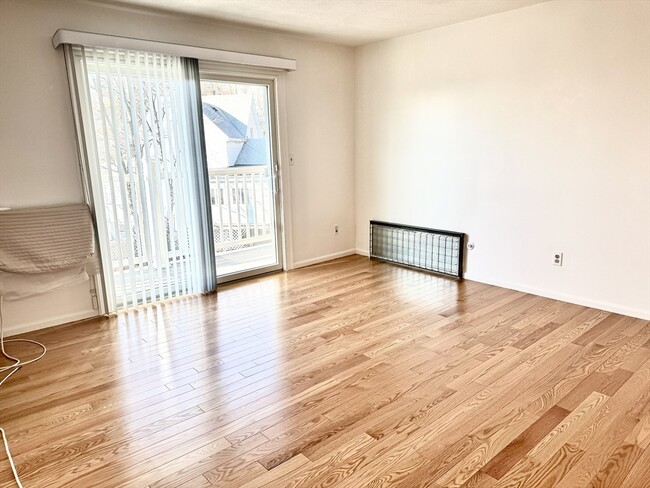 Building Photo - 395 Revere Beach Pkwy