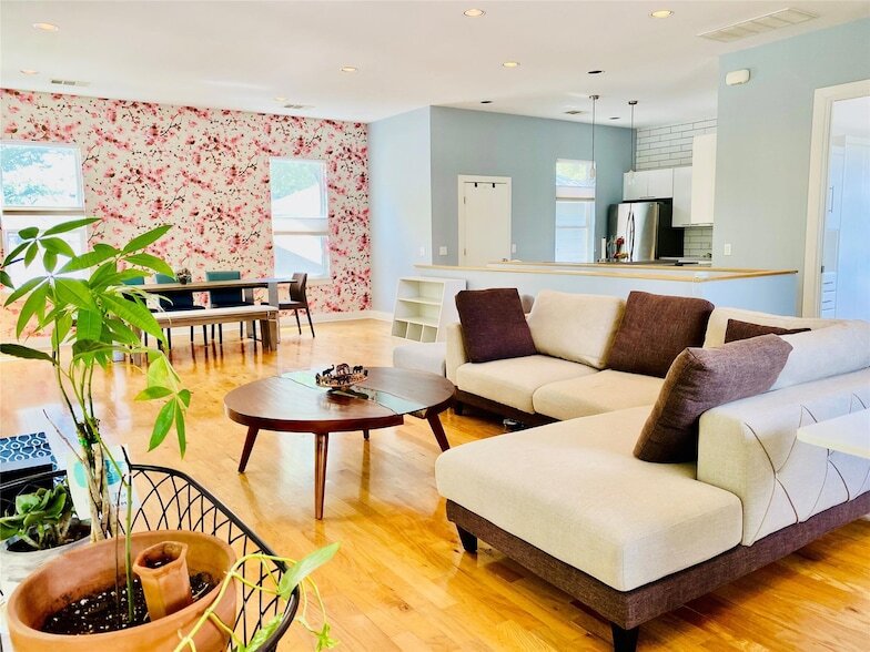 Foto principal - 5412 McCandless Street