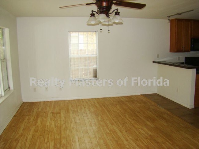 Foto del edificio - 715 E Belmont St