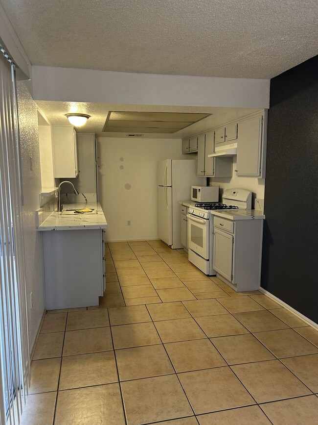 Foto del edificio - 3 bedroom 3 bath home