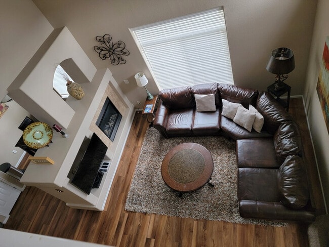 Building Photo - 479 Black Feather Loop