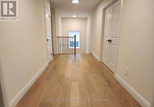 Photo du bâtiment - 89 Royal Cres