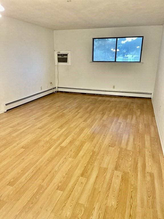 Foto del edificio - 595 Revere Beach Pkwy