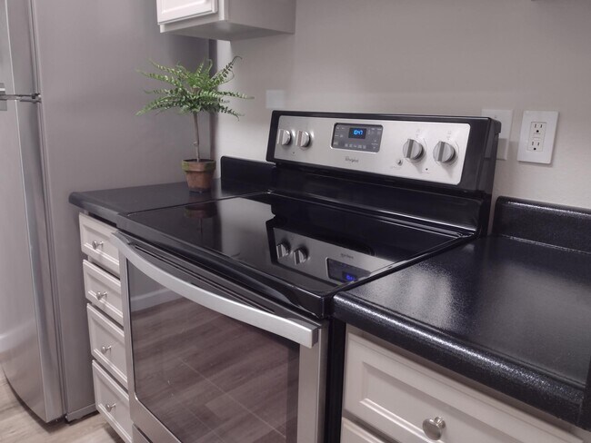 Estufa de cocina - 9523 NE 180th St