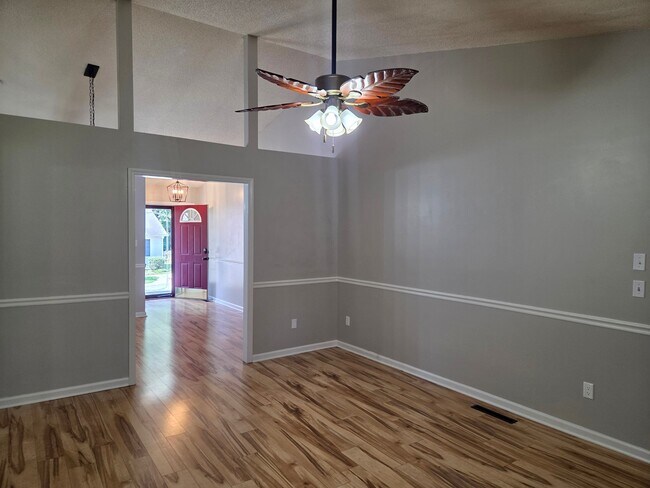 Foto del edificio - 217 Williamsgate Ct