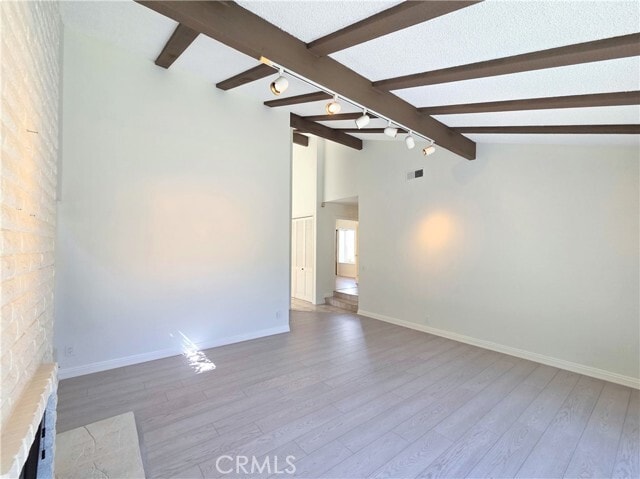 Foto del edificio - 10835 Slater Ave