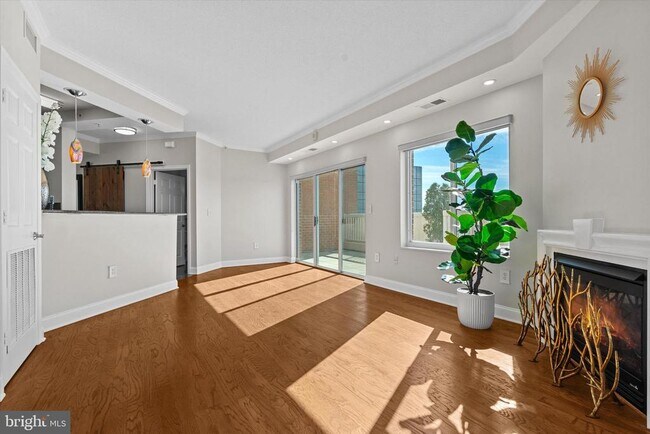 Foto del edificio - 3101 N Hampton Dr