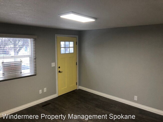 Building Photo - 2 br, 1 bath House - 4911 N. Cook