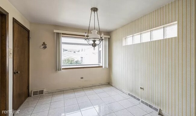 Building Photo - 3 br, 2 bath House - 6152 W 63rd Pl