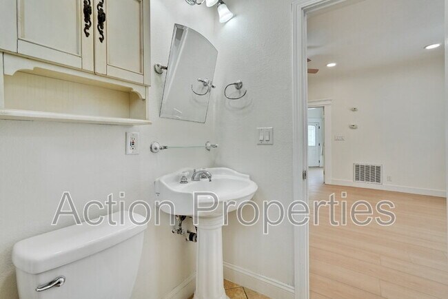 Foto del edificio - 241 N 12th St