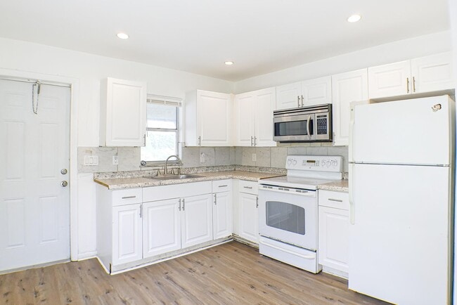 Photo - 19091/19095 Holly Road Apartment