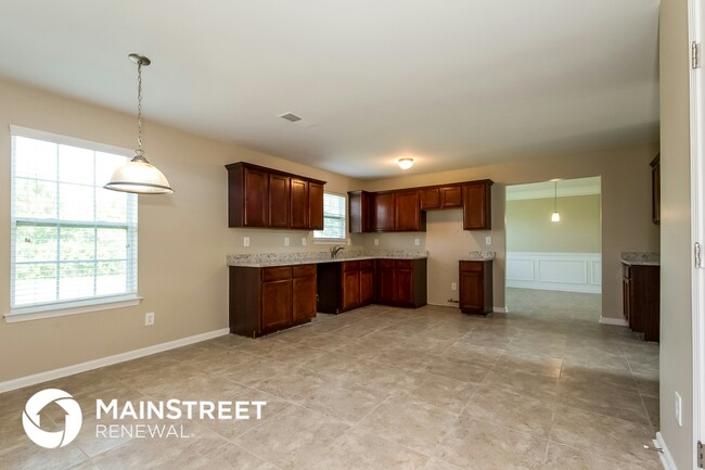Building Photo - 5563 Martin Ct