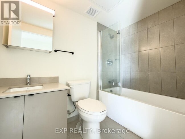 Photo du bâtiment - 770 Somerset St W