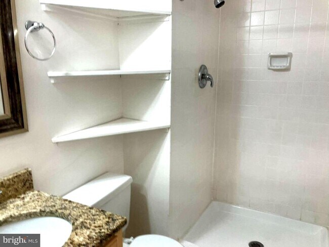 Building Photo - 10195 Valentino Dr