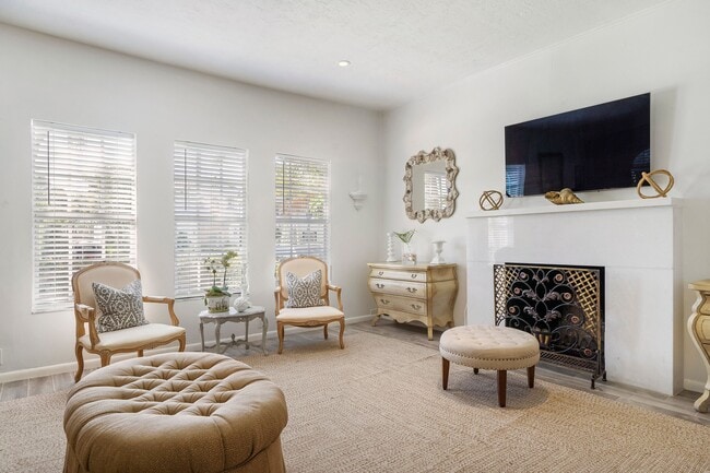 Photo - 211 Seaspray Ave House